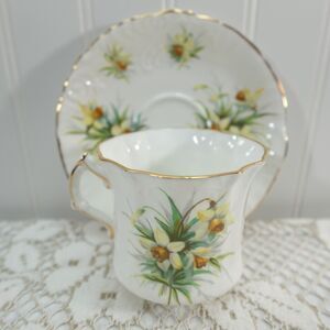 Hammersley Yellow Jonquils Demitasse Cup & Saucer Set Fine Bone China England